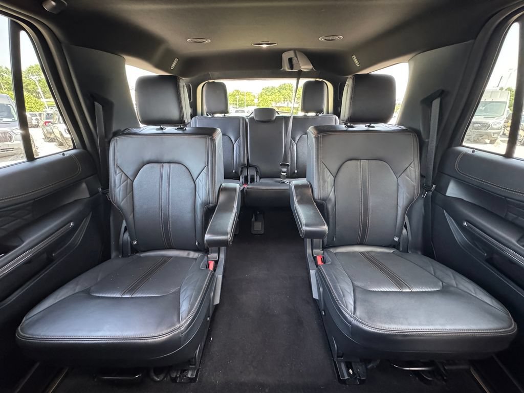 Used 2023 Ford Expedition Platinum AWD/4WD image 31