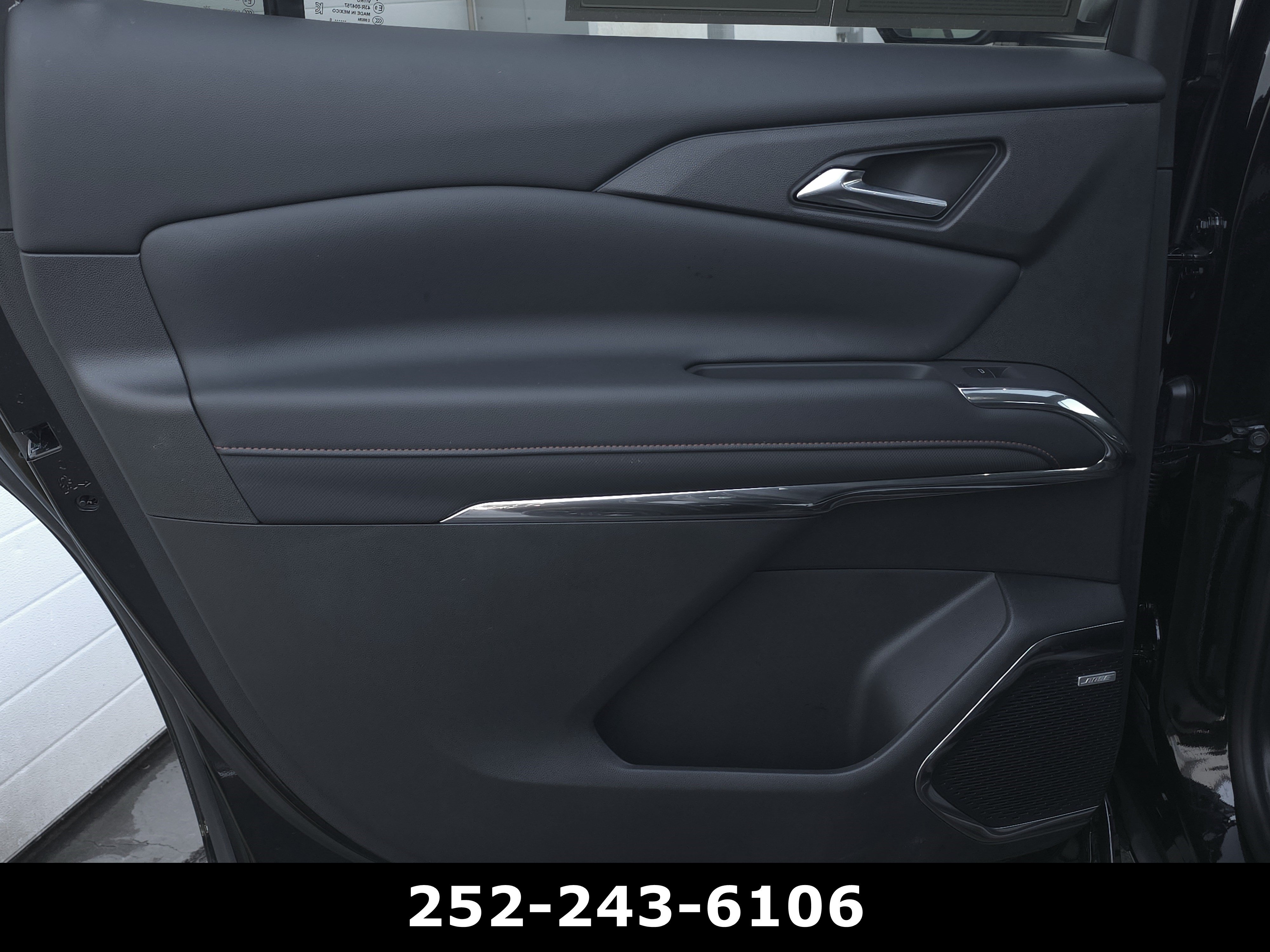 Used 2026 Chevrolet Traverse RS FWD image 36