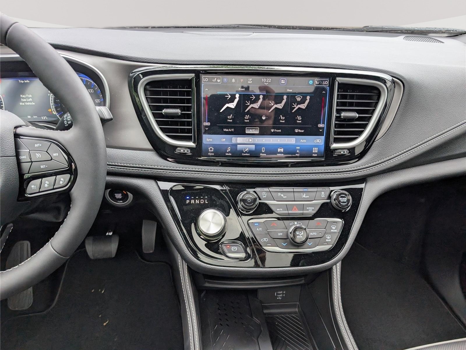 New 2027 Chrysler Pacifica Limited FWD image 16