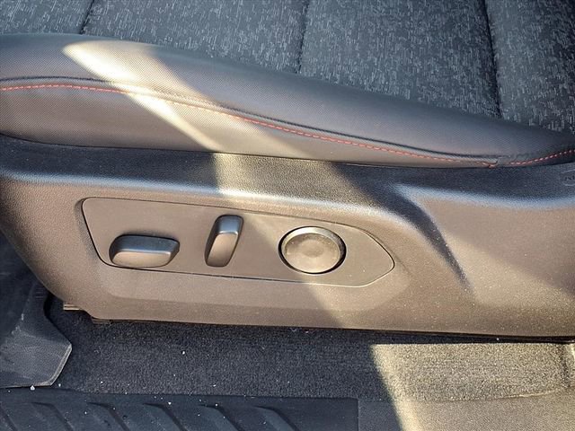 Used 2024 Chevrolet Colorado Z71 w/ Z71 Convenience Package 2 image 4