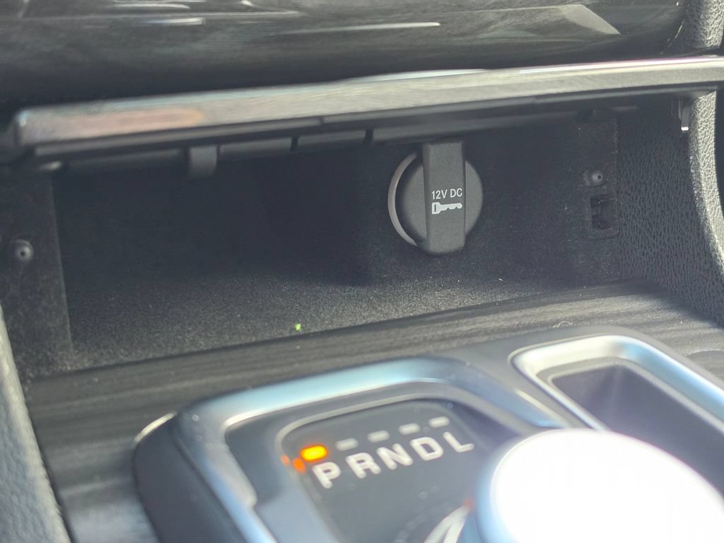Used 2022 Chrysler 300 Touring L RWD image 22
