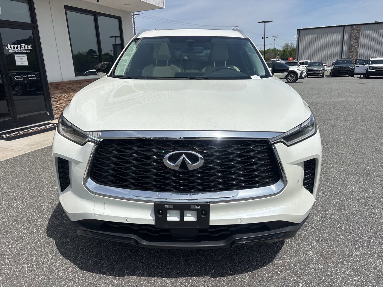 Used 2023 INFINITI QX60 Luxe w/ Cargo Package image 10