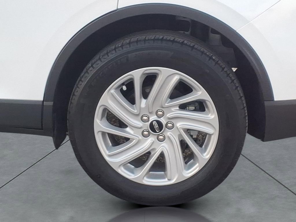 Certified 2022 Lincoln Corsair FWD image 4