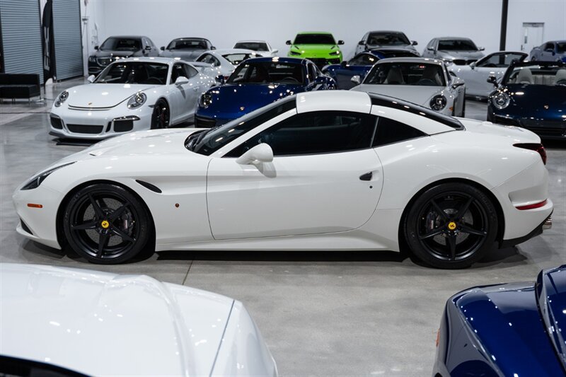 Used 2016 Ferrari California T RWD image 70