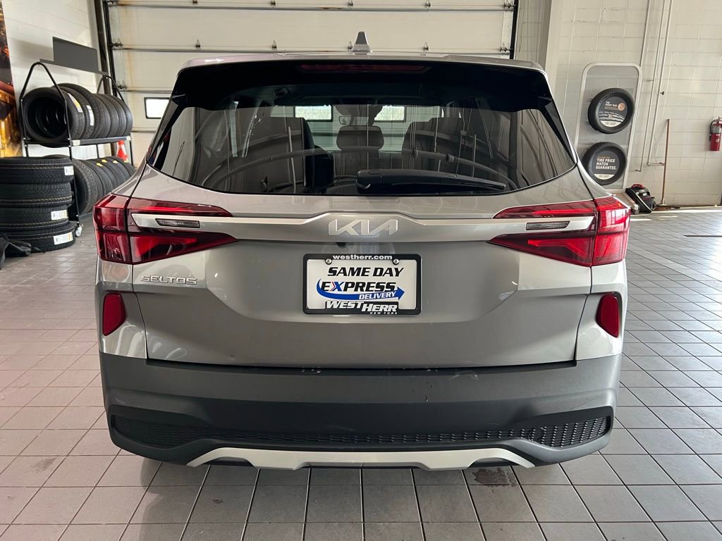 Used 2023 Kia Seltos LX AWD/4WD image 8