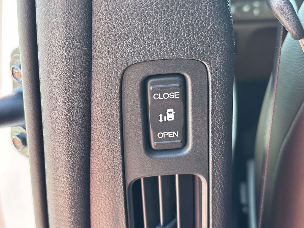 New 2026 Honda Odyssey Touring image 12