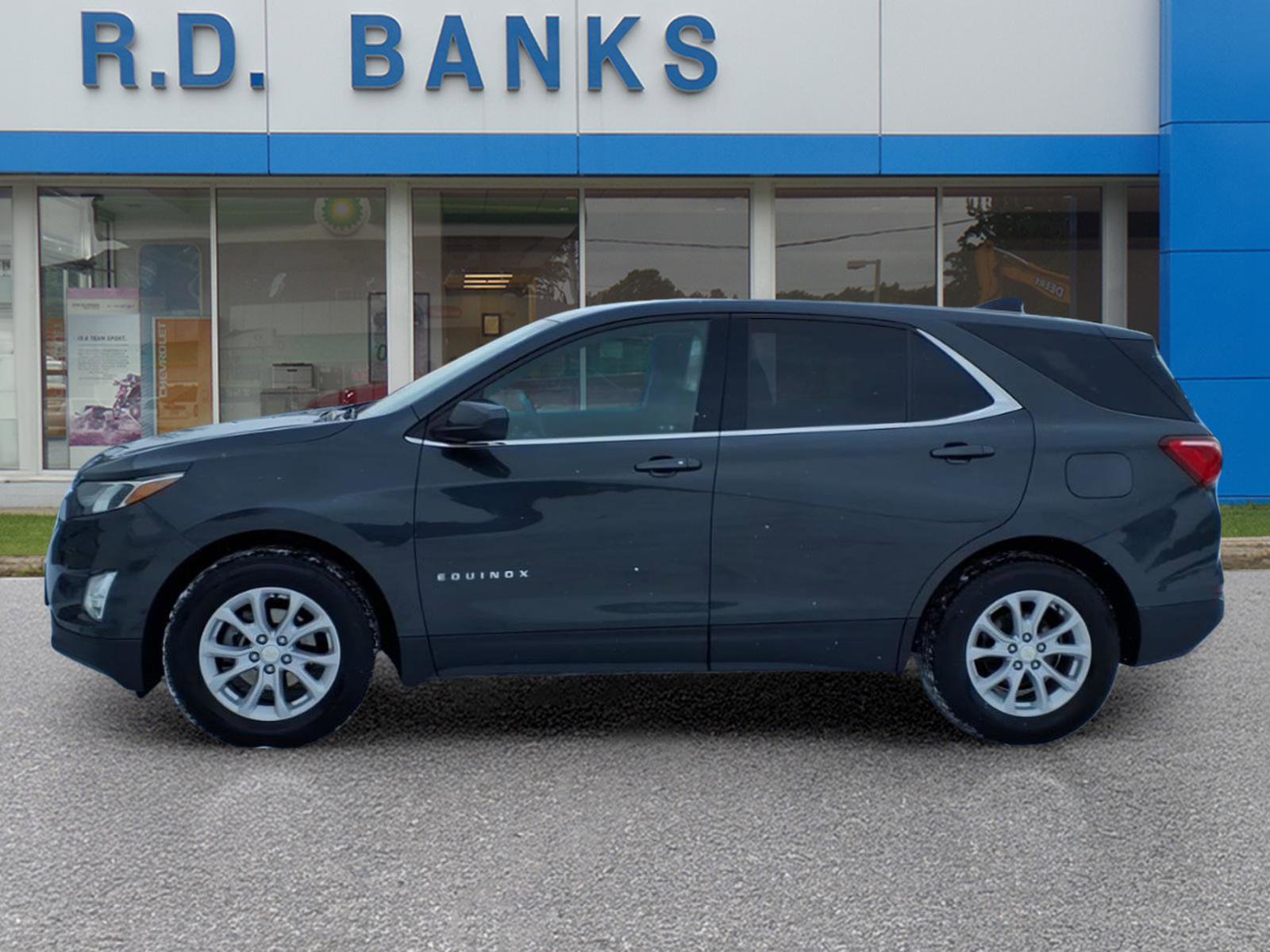 Used 2020 Chevrolet Equinox LT w/ Driver Convenience Package image 2