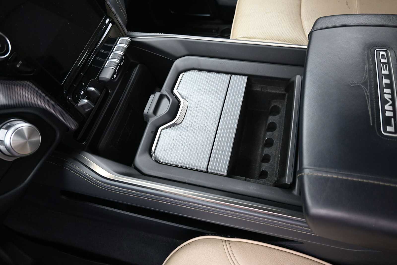 Used 2020 RAM 2500 Limited AWD/4WD image 22