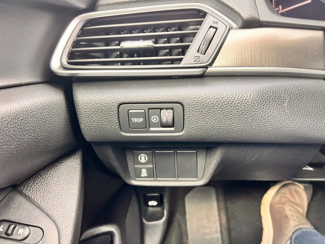 Used 2018 Honda Accord LX image 20