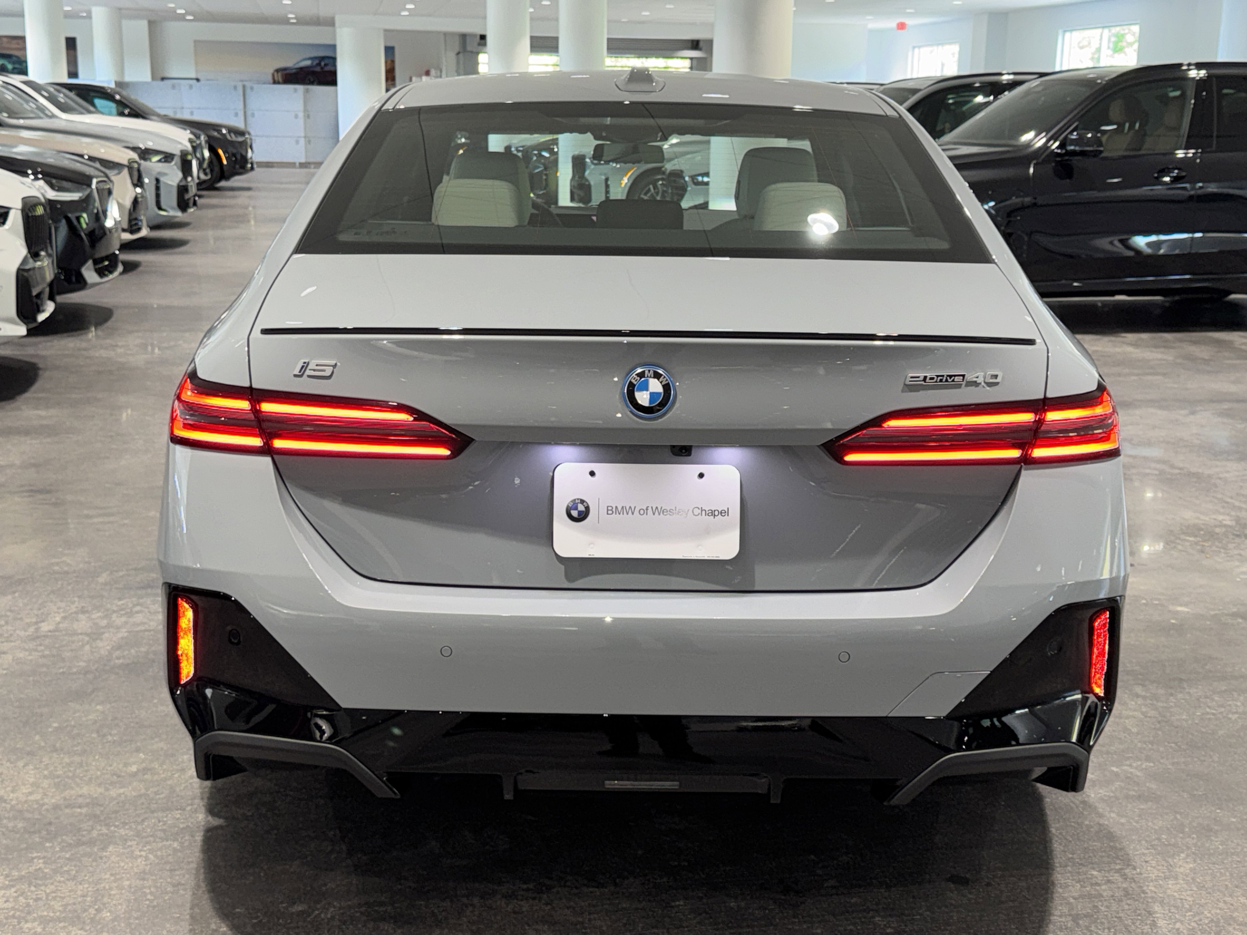 New 2026 BMW i5 eDrive40 w/ M Sport Package image 6