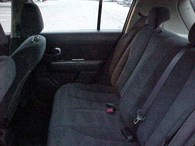 Used 2010 Nissan Versa 1.8 S w/ PWR Plus Pkg FWD image 14