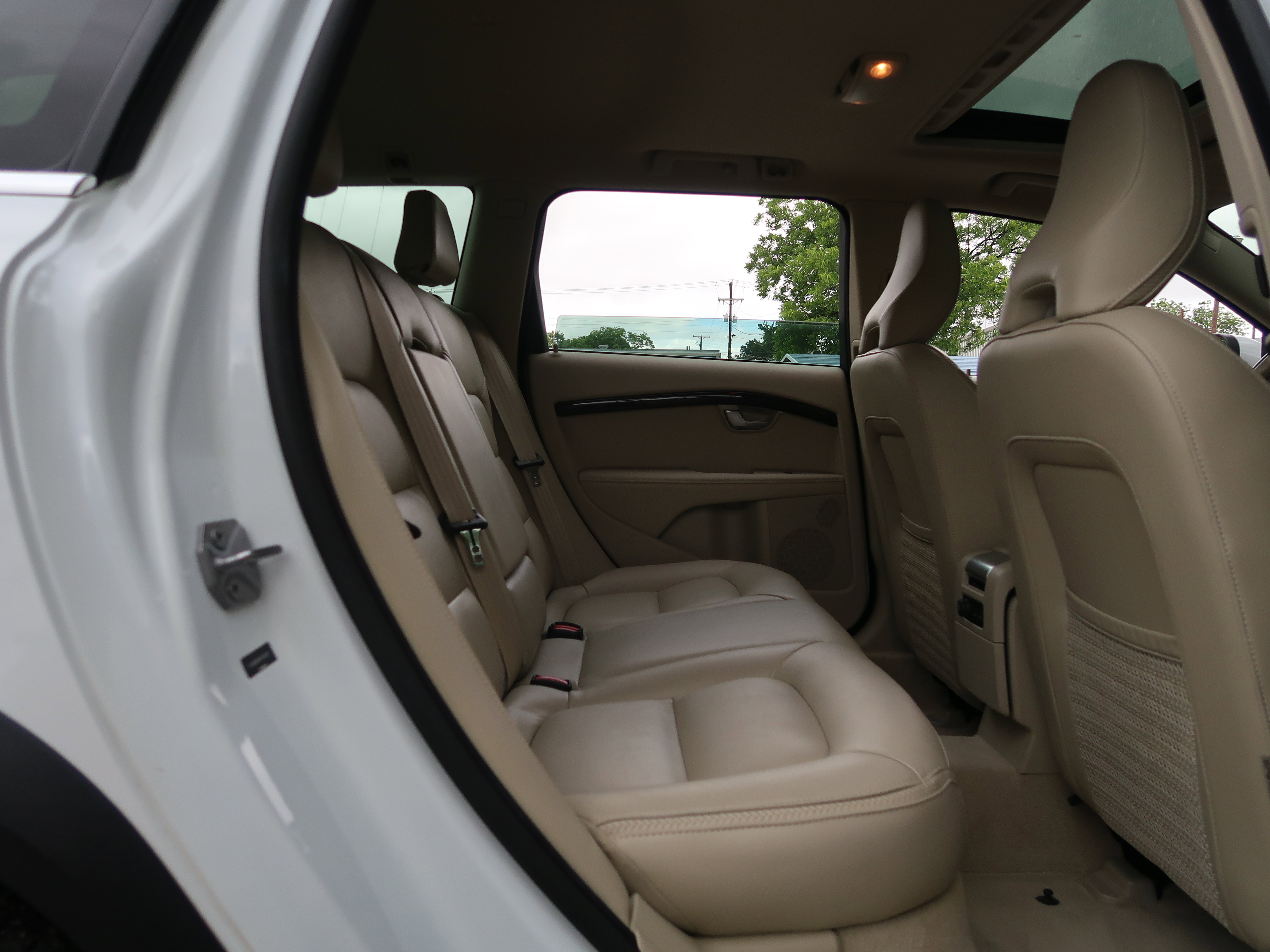 Used 2015 Volvo XC70 T6 Platinum w/ Climate Package AWD/4WD image 39