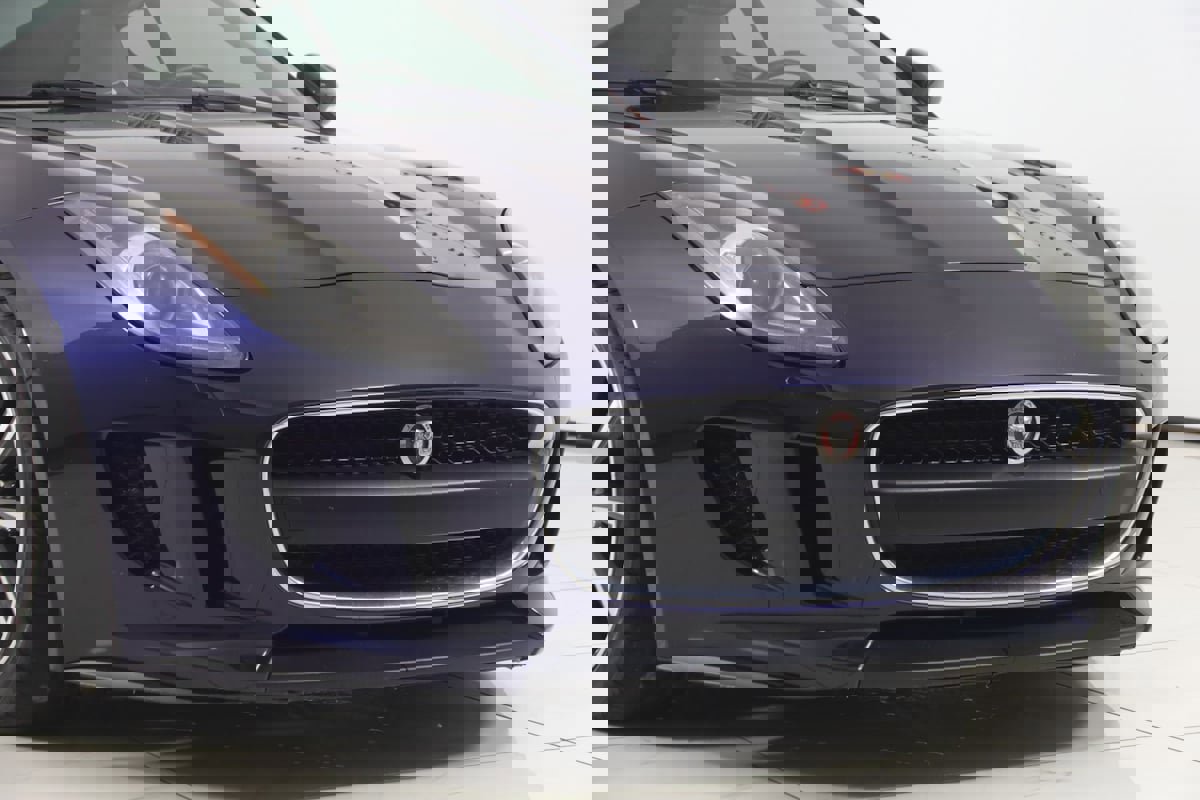 Used 2016 Jaguar F-TYPE Coupe image 45