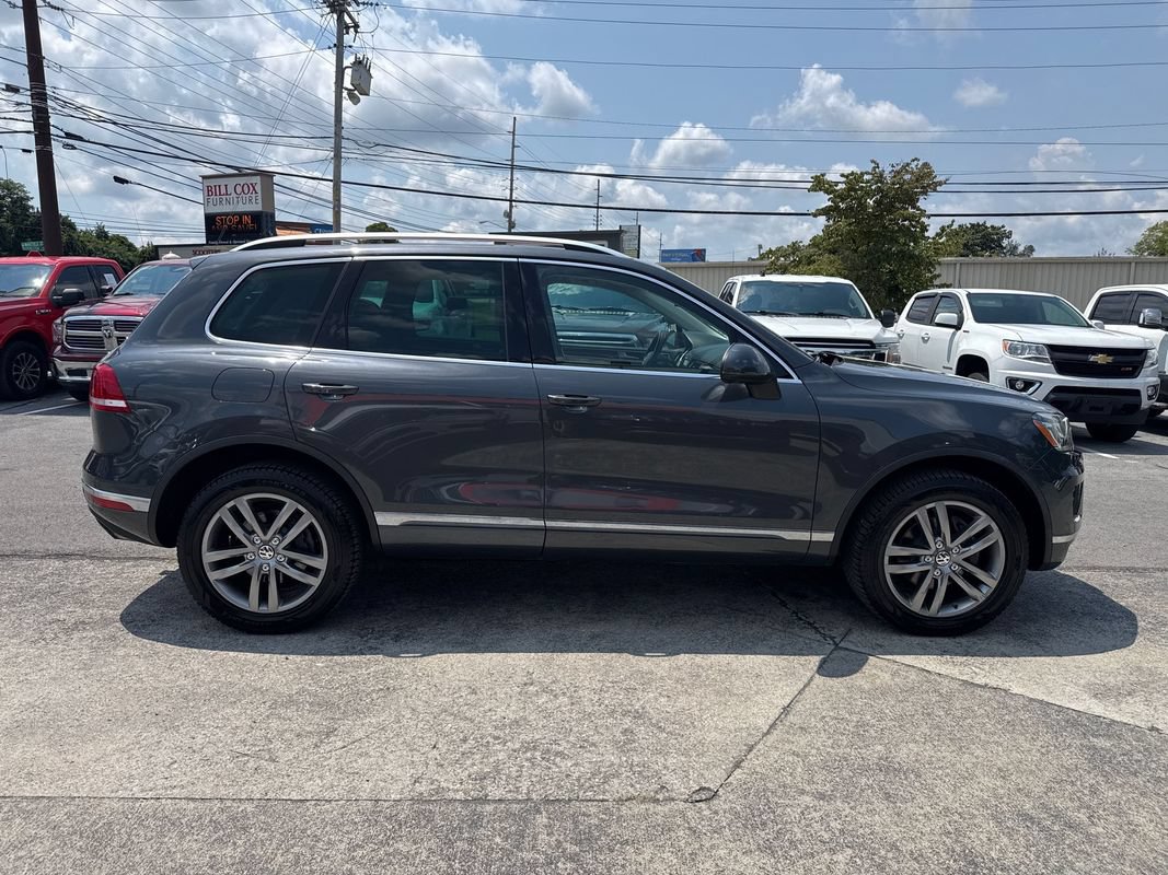 Used 2016 Volkswagen Touareg VR6 AWD/4WD image 7
