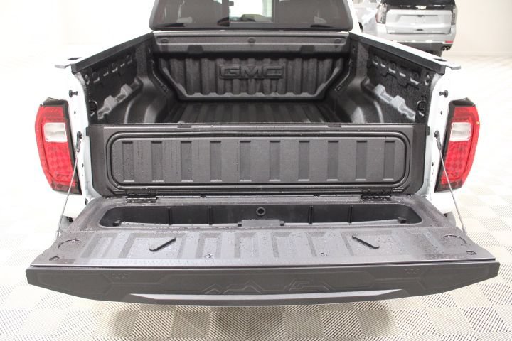 New 2026 GMC Canyon AT4 w/ Technology Plus Package AWD/4WD image 15