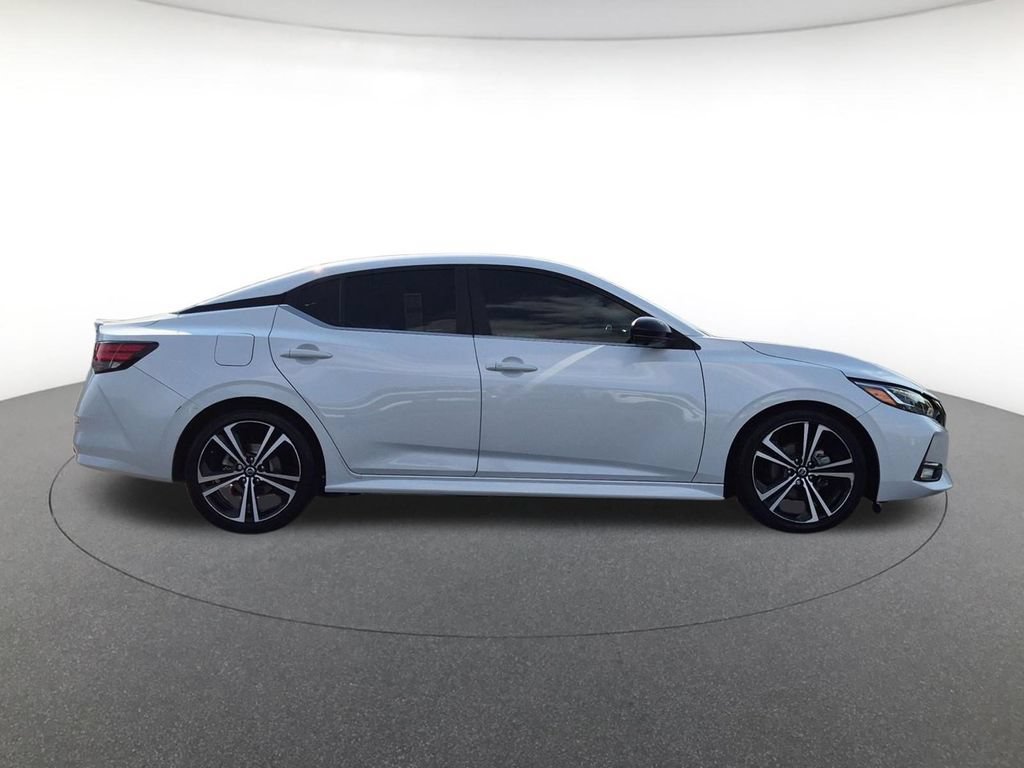 Used 2021 Nissan Sentra SR w/ SR Premium Package FWD image 4