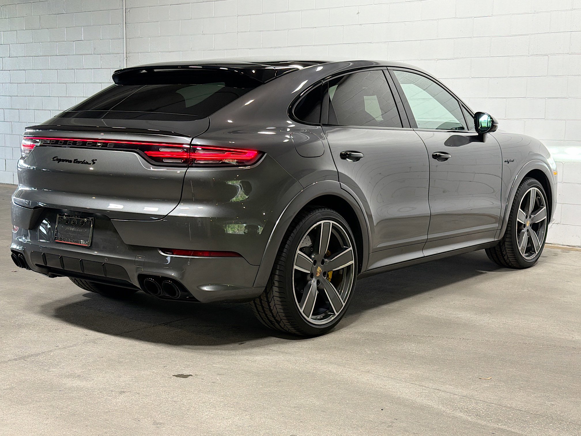 Certified 2023 Porsche Cayenne Turbo S AWD/4WD image 7