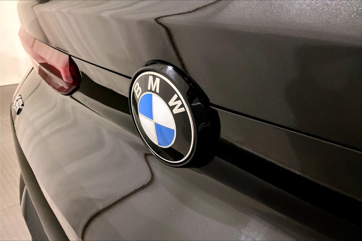 Used 2024 BMW X6 M60i w/ M Sport Professional Package AWD/4WD image 32