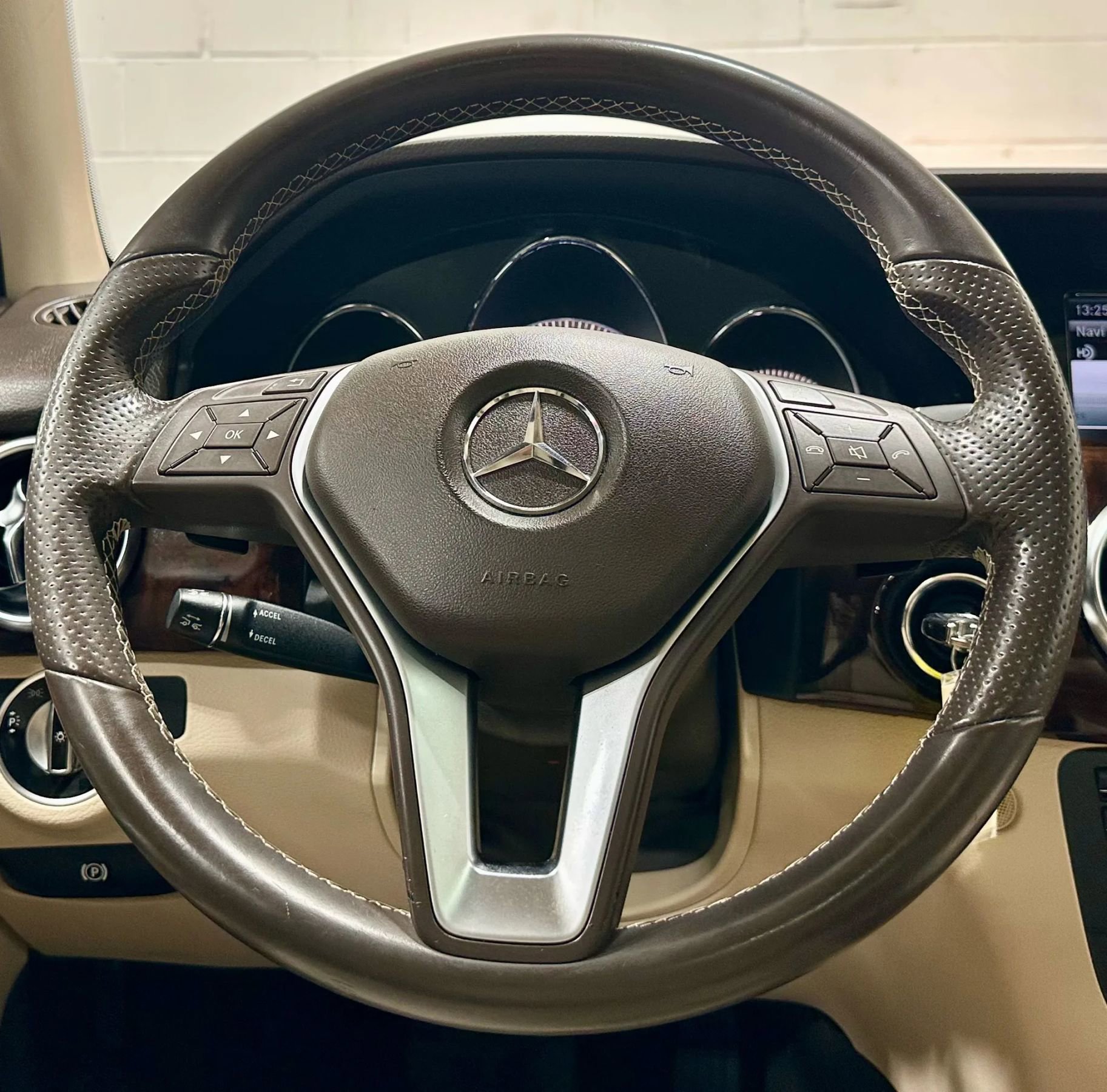 Used 2014 Mercedes-Benz GLK 250 BlueTEC 4MATIC image 21