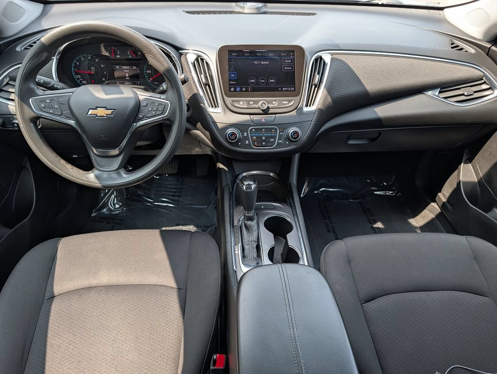 Used 2019 Chevrolet Malibu LT FWD image 17