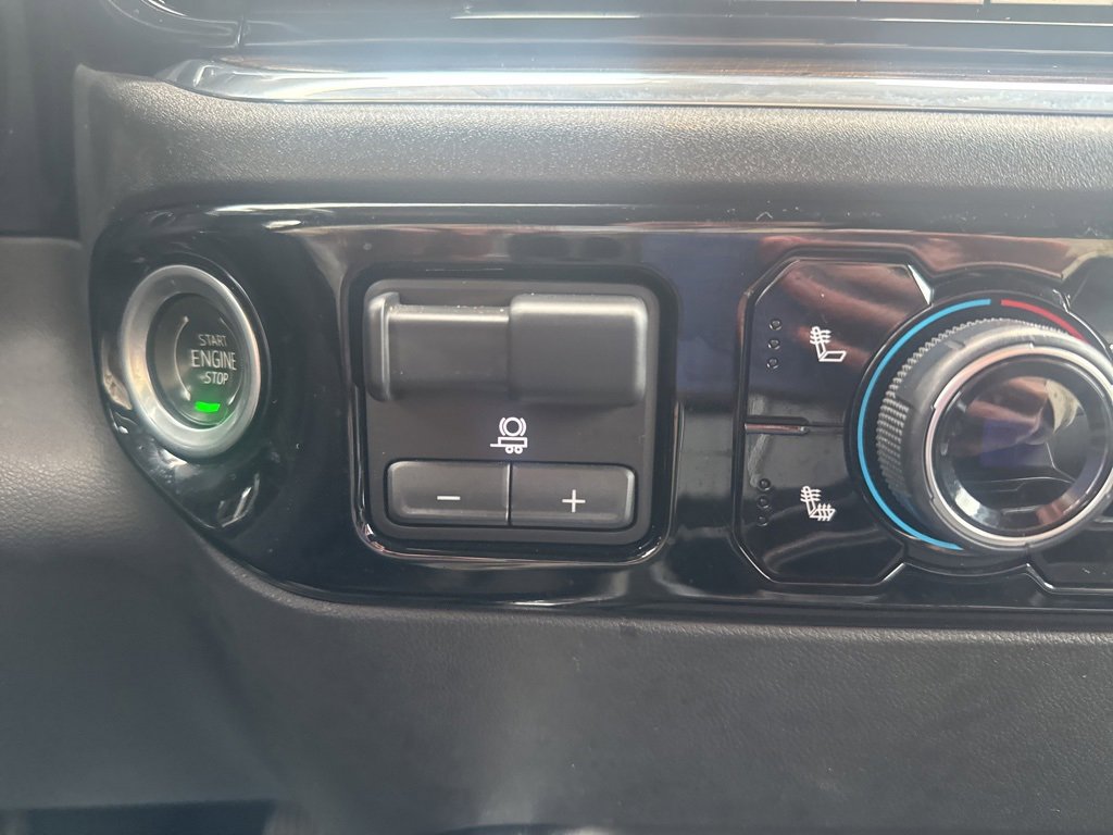 Used 2024 Chevrolet Silverado 2500 LT w/ Midnight Edition image 29