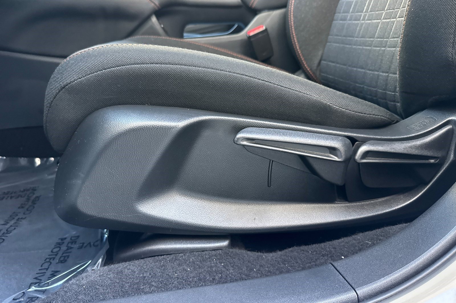 Used 2025 Honda HR-V Sport image 15
