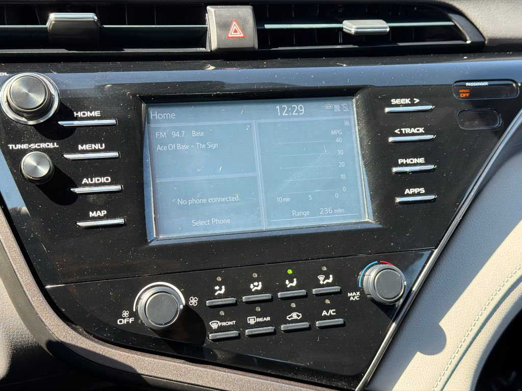 Used 2019 Toyota Camry LE image 21