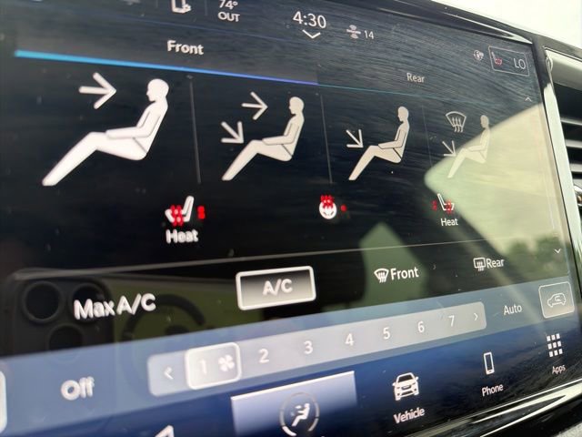 Used 2023 Chrysler Pacifica Touring-L AWD/4WD image 6