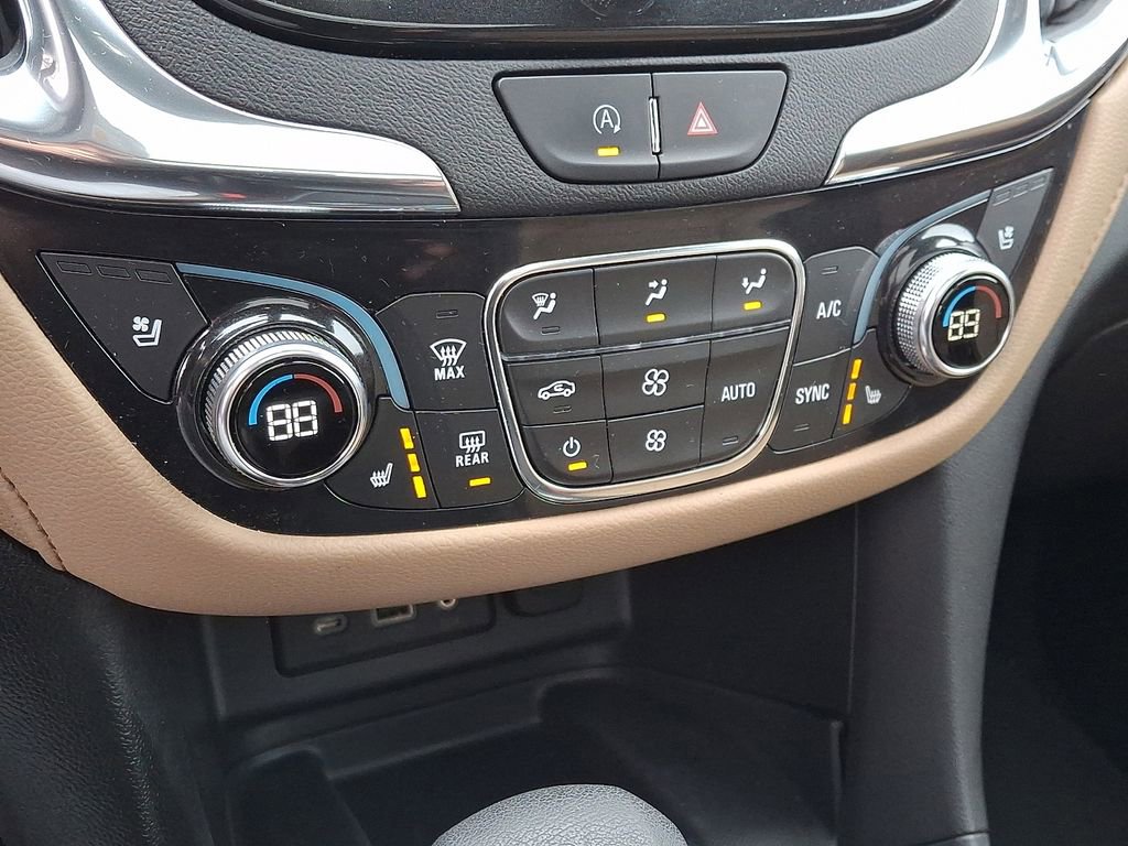 Used 2023 Chevrolet Equinox Premier image 16