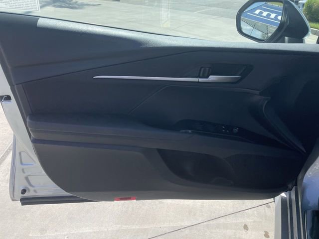 Used 2025 Toyota Camry LE w/ Convenience Package image 21