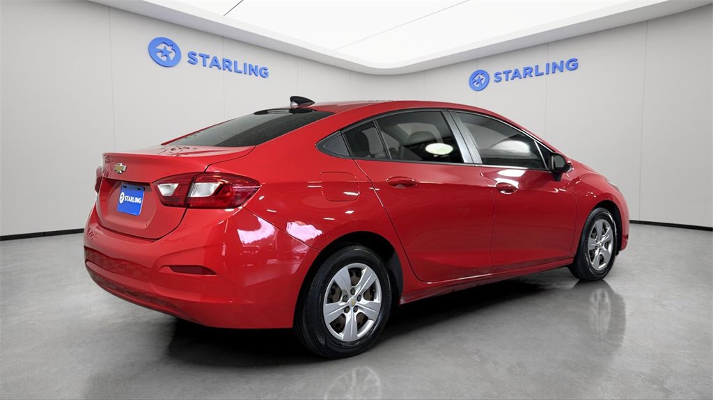 Used 2018 Chevrolet Cruze LS image 9