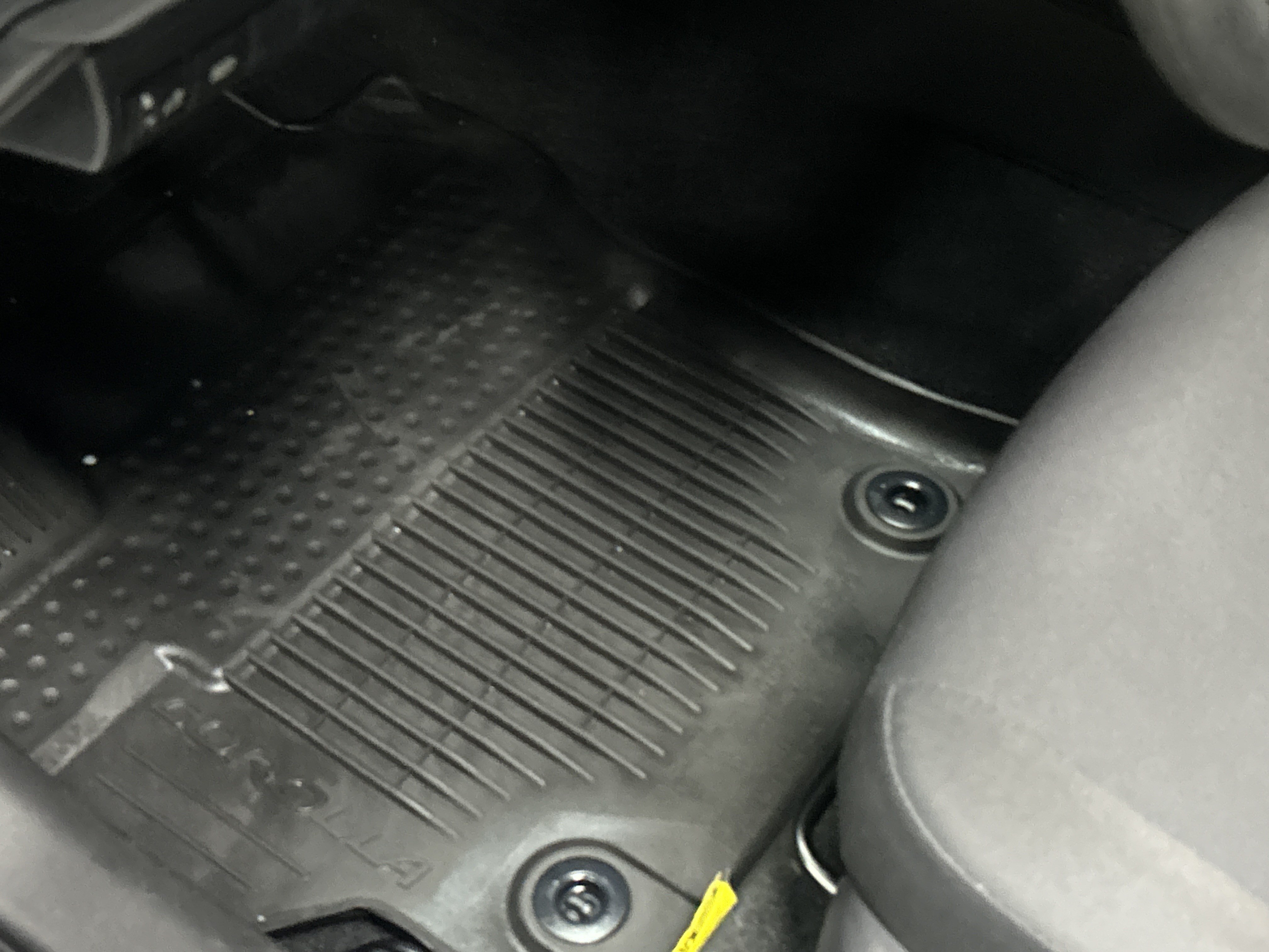 Used 2023 Toyota Corolla LE FWD image 17