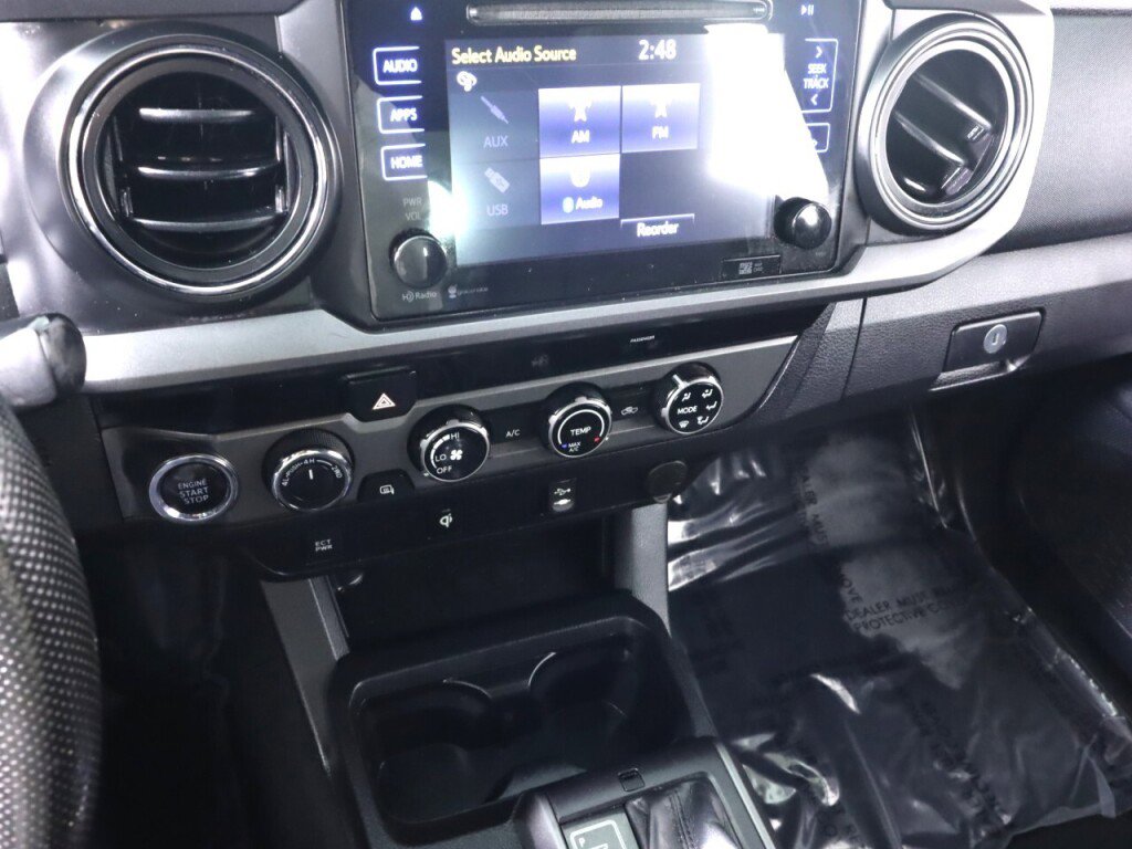 Used 2016 Toyota Tacoma SR AWD/4WD image 15
