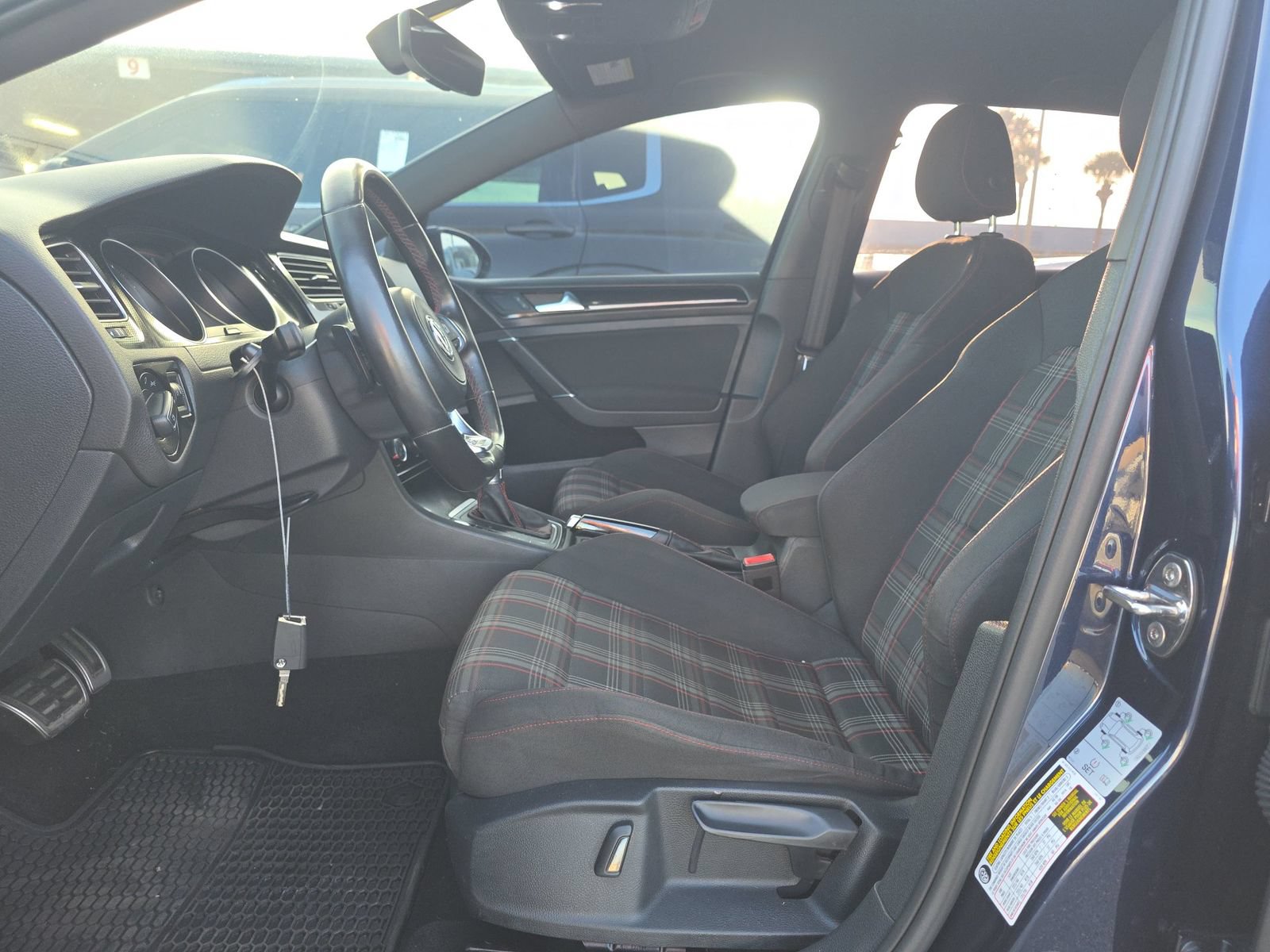 Used 2017 Volkswagen GTI S FWD image 7