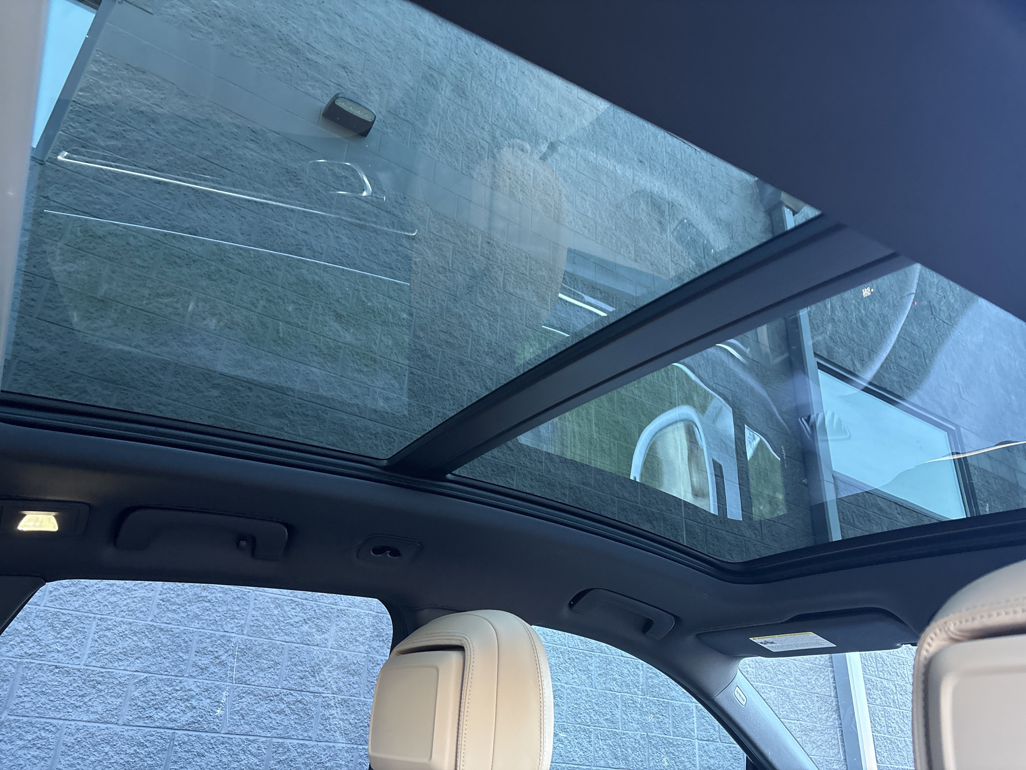 Certified 2025 Porsche Macan image 24