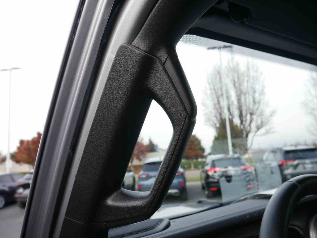 Used 2018 Jeep Wrangler Unlimited Rubicon w/ Dual Top Group image 30