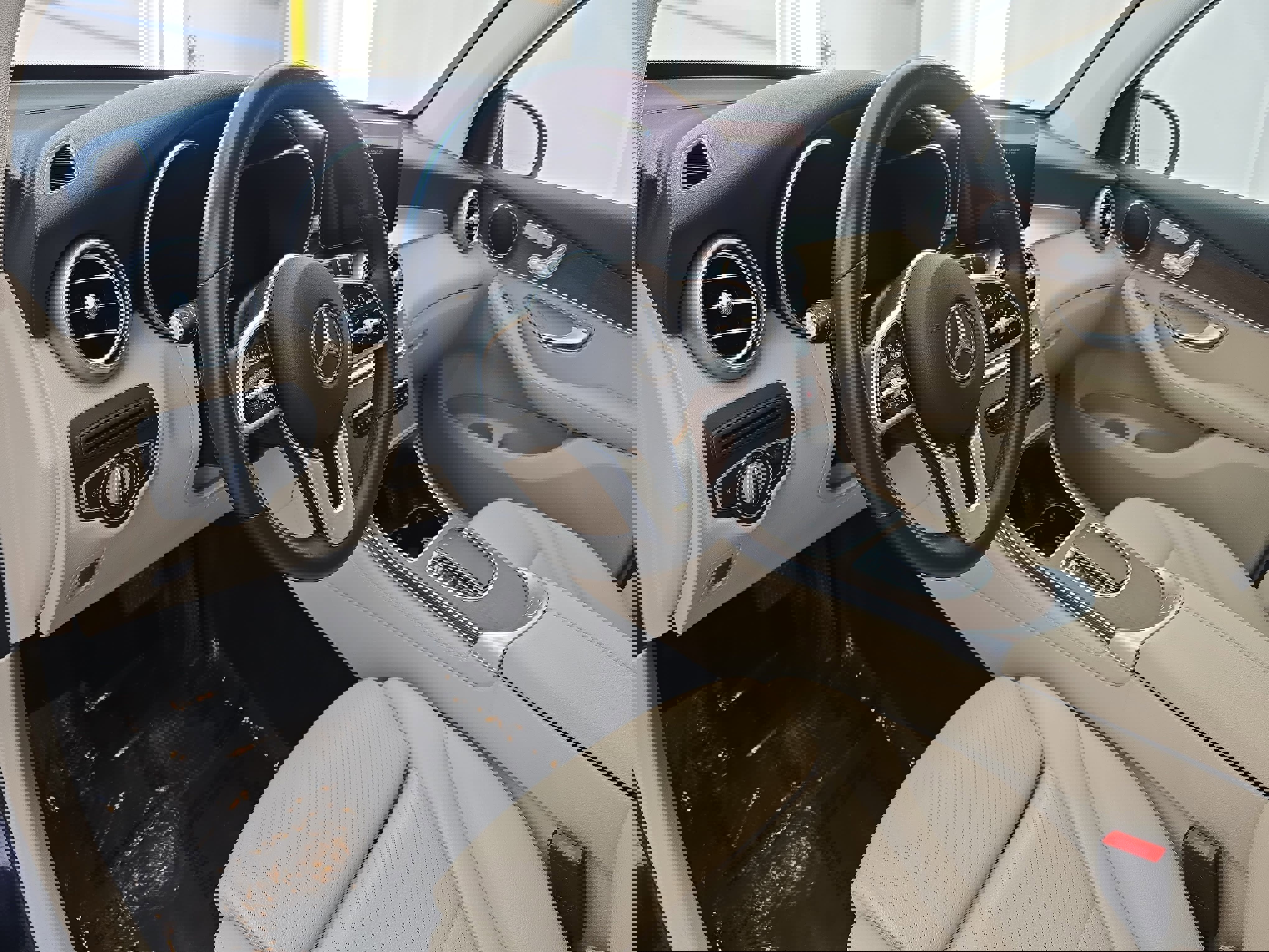 Certified 2021 Mercedes-Benz GLC 300 4MATIC w/ Premium Package image 16