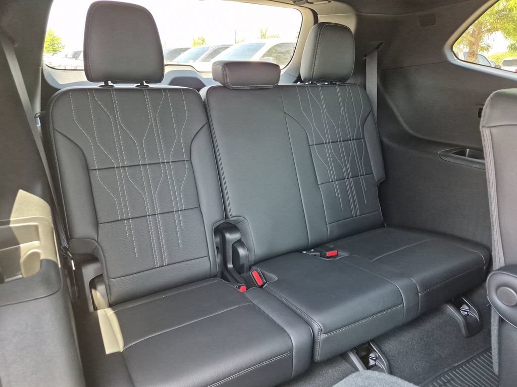 New 2026 Buick Enclave Avenir w/ Super Cruise Package FWD image 37