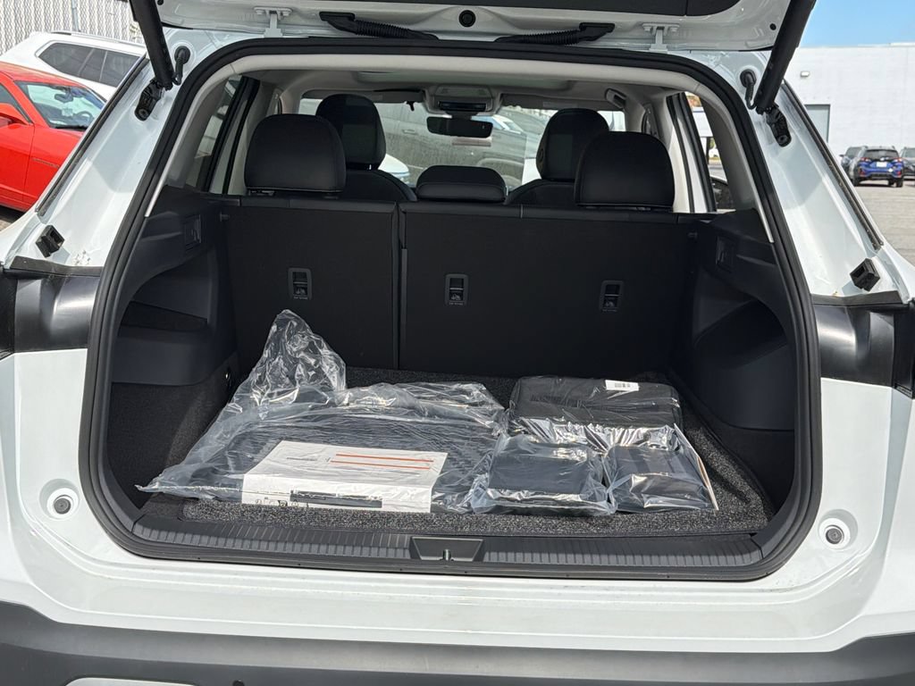 New 2026 Volkswagen Tiguan SE FWD image 12