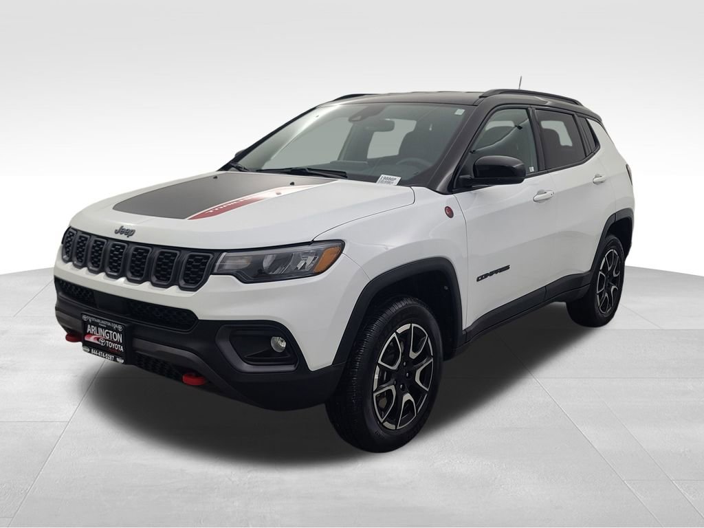 Used 2024 Jeep Compass Trailhawk image 8