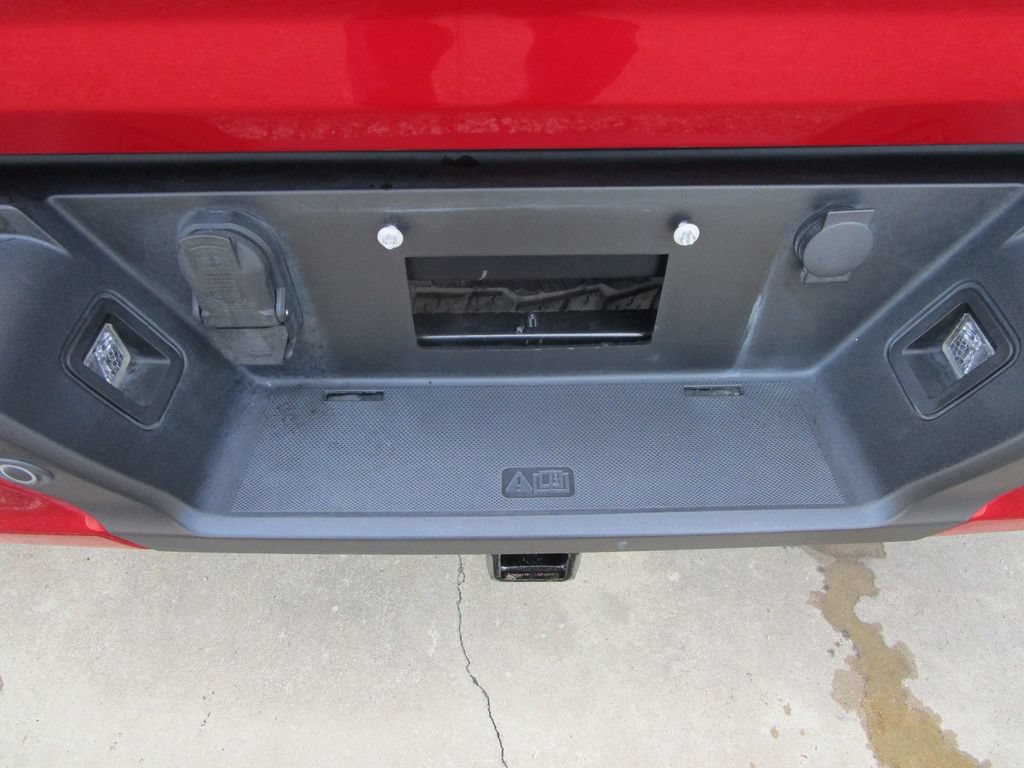Used 2022 Ford F150 Lariat w/ Equipment Group 502A High AWD/4WD image 16