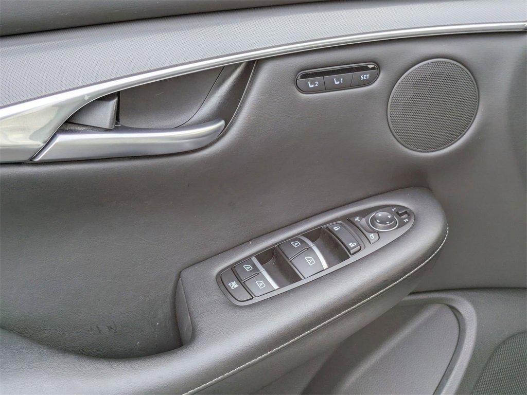 Used 2024 INFINITI QX50 Luxe image 16