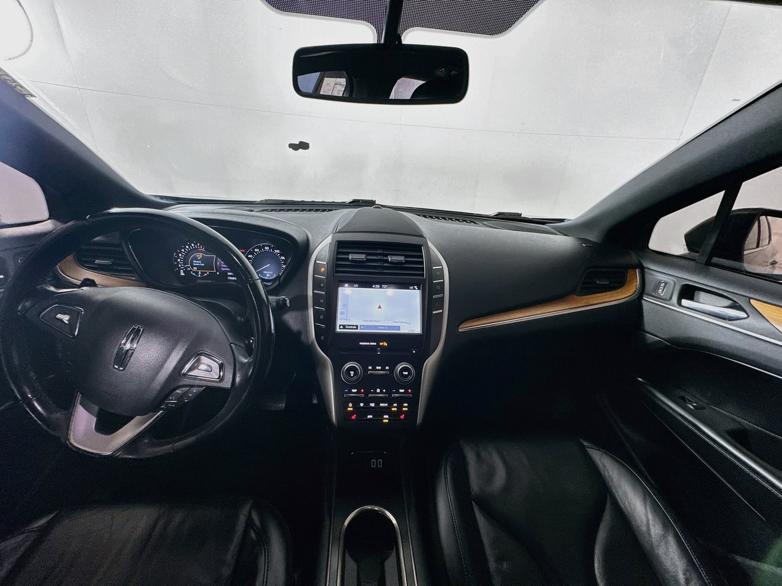 Used 2018 Lincoln MKC Select w/ Select Plus Package FWD image 22