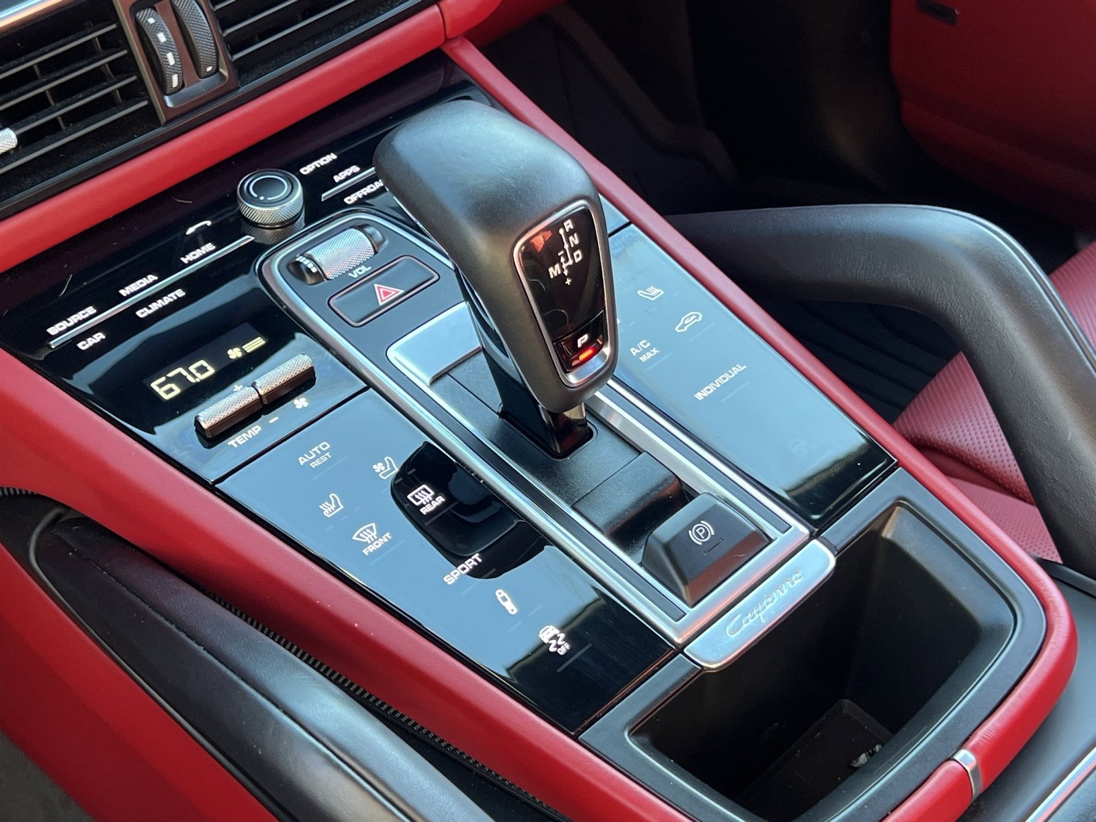 Certified 2022 Porsche Cayenne S Platinum image 32