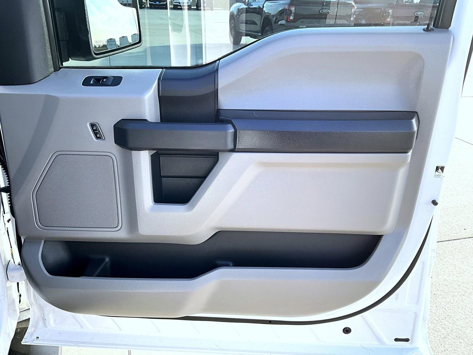 Used 2015 Ford F150 XL w/ Equipment Group 101A Mid image 17