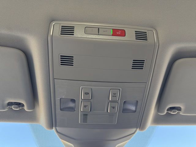 Used 2024 Volkswagen Jetta SE image 23