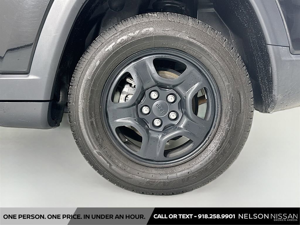 Used 2020 Jeep Compass Sport image 28