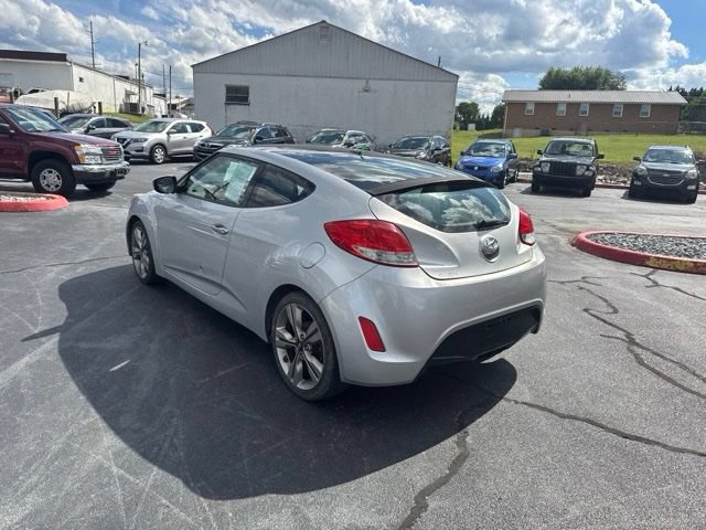 Used 2014 Hyundai Veloster w/ Style Package 02 FWD image 6