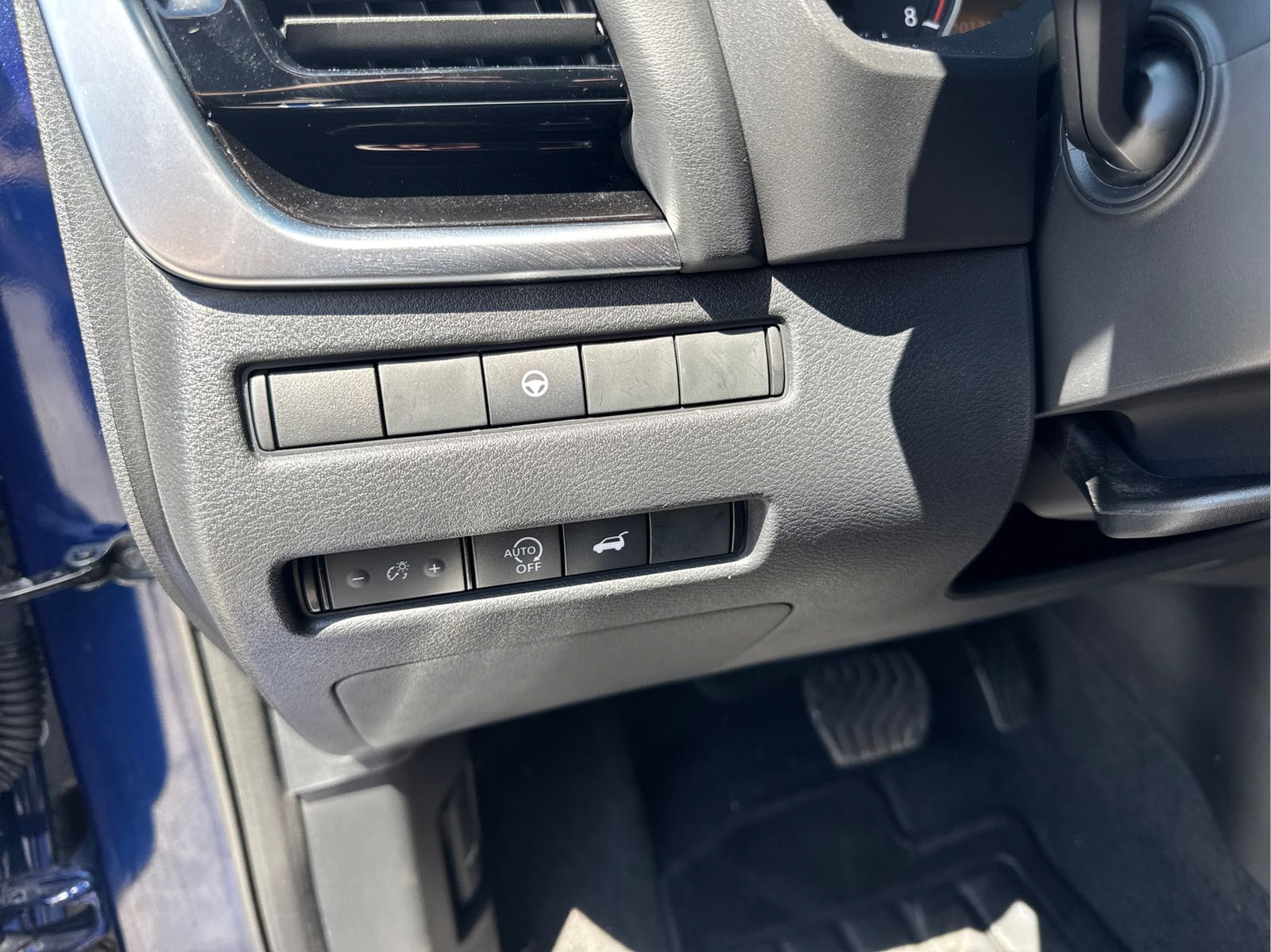 Certified 2023 Nissan Rogue SL w/ SL Premium Package FWD image 11