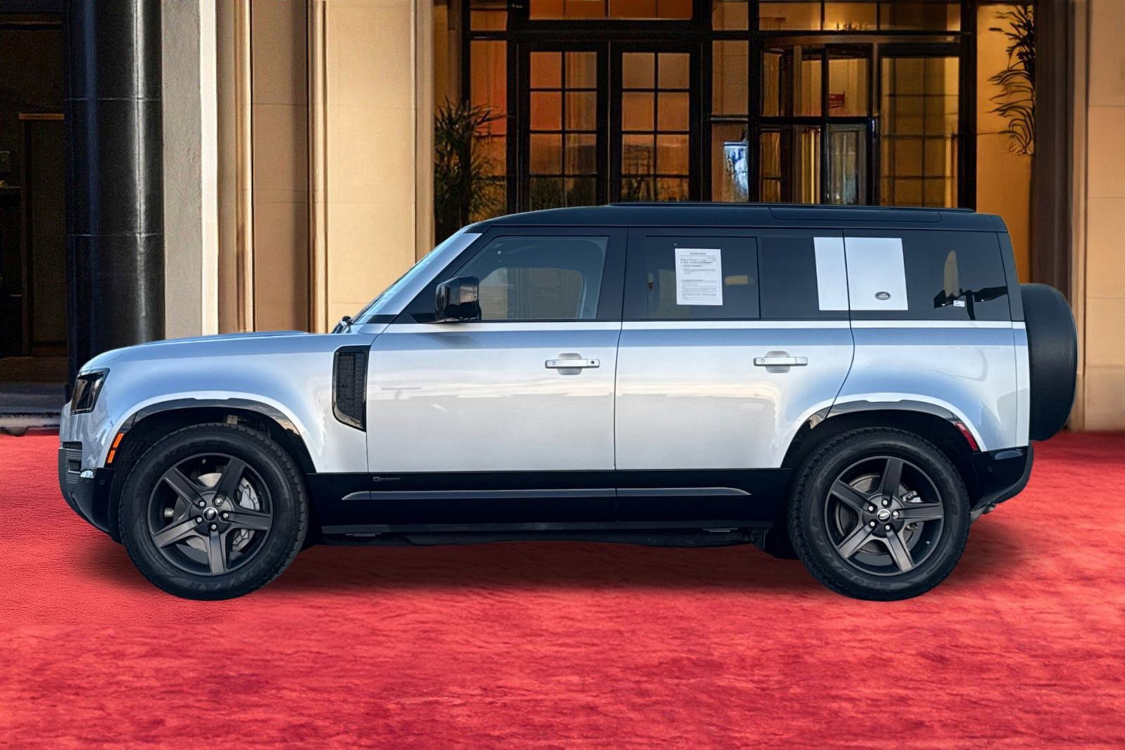 Used 2021 Land Rover Defender 110 X-Dynamic HSE image 3